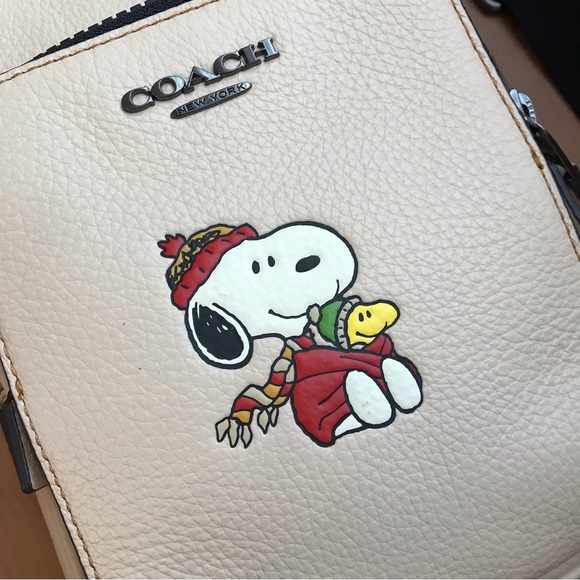 🐶 Coach X Peanuts Track Pack 14 With Snoopy Motif - Picture 6 of 13